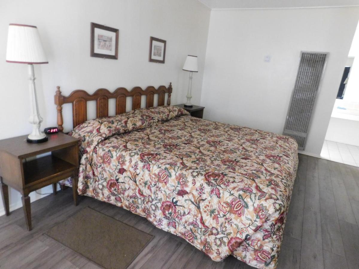 Royal Host Motel ลาสครูเซส ภายนอก รูปภาพ