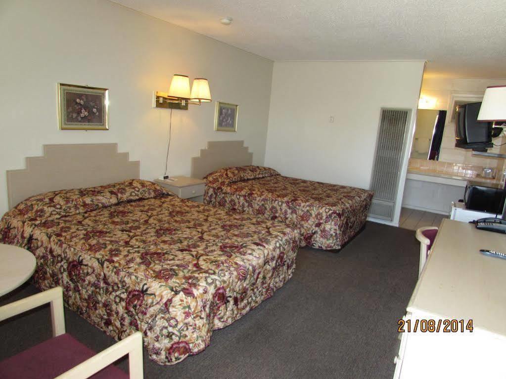Royal Host Motel ลาสครูเซส ภายนอก รูปภาพ